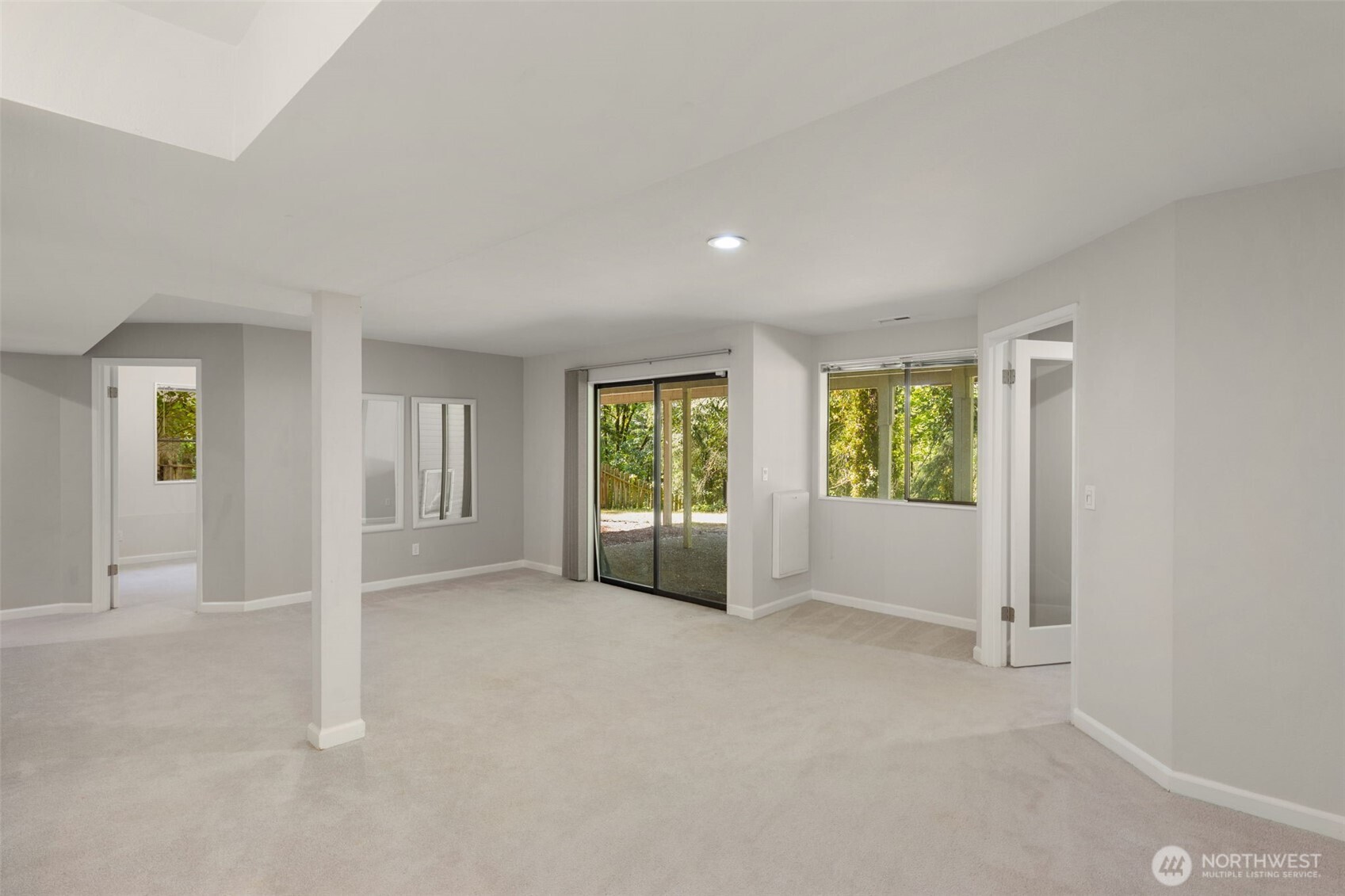 5221 Somerset Drive SE Bellevue WA 98006