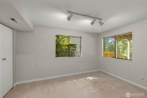 5221 Somerset Drive SE Bellevue WA 98006