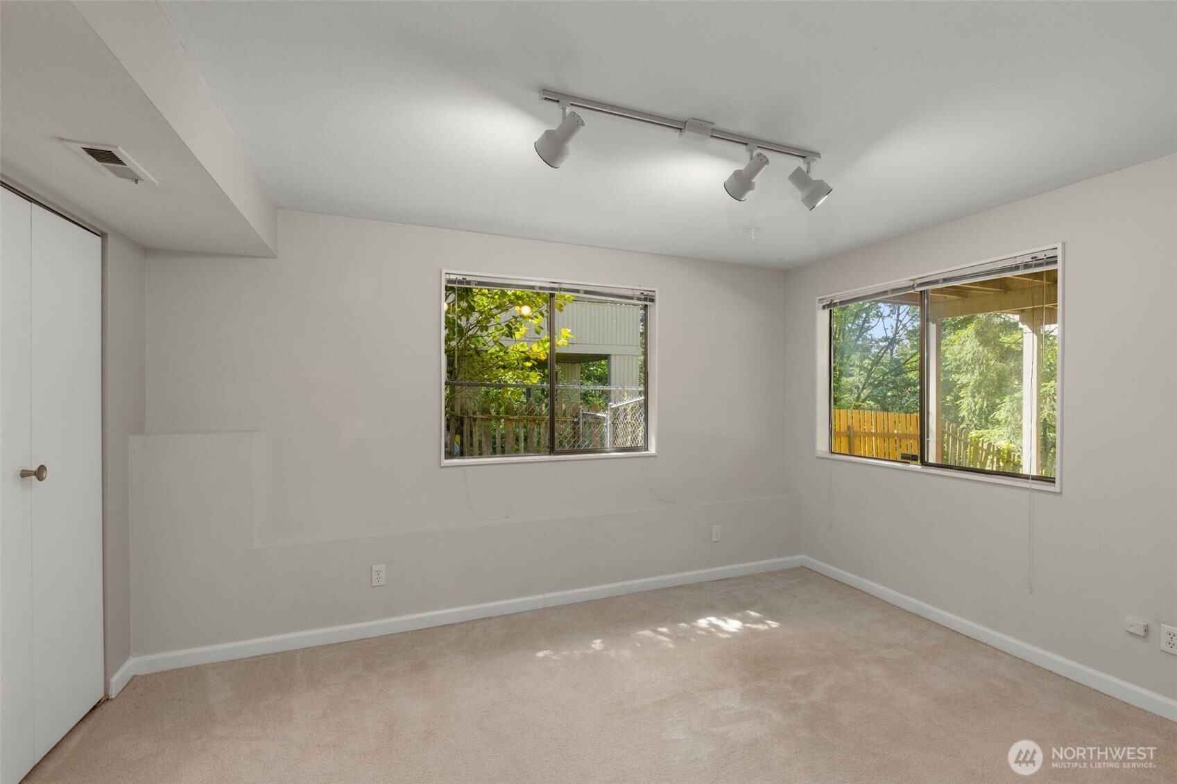 5221 Somerset Drive SE Bellevue WA 98006