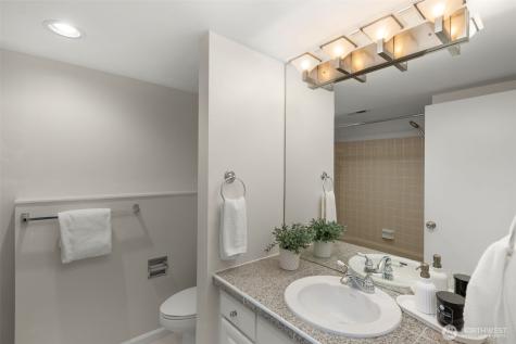 5221 Somerset Drive SE Bellevue WA 98006