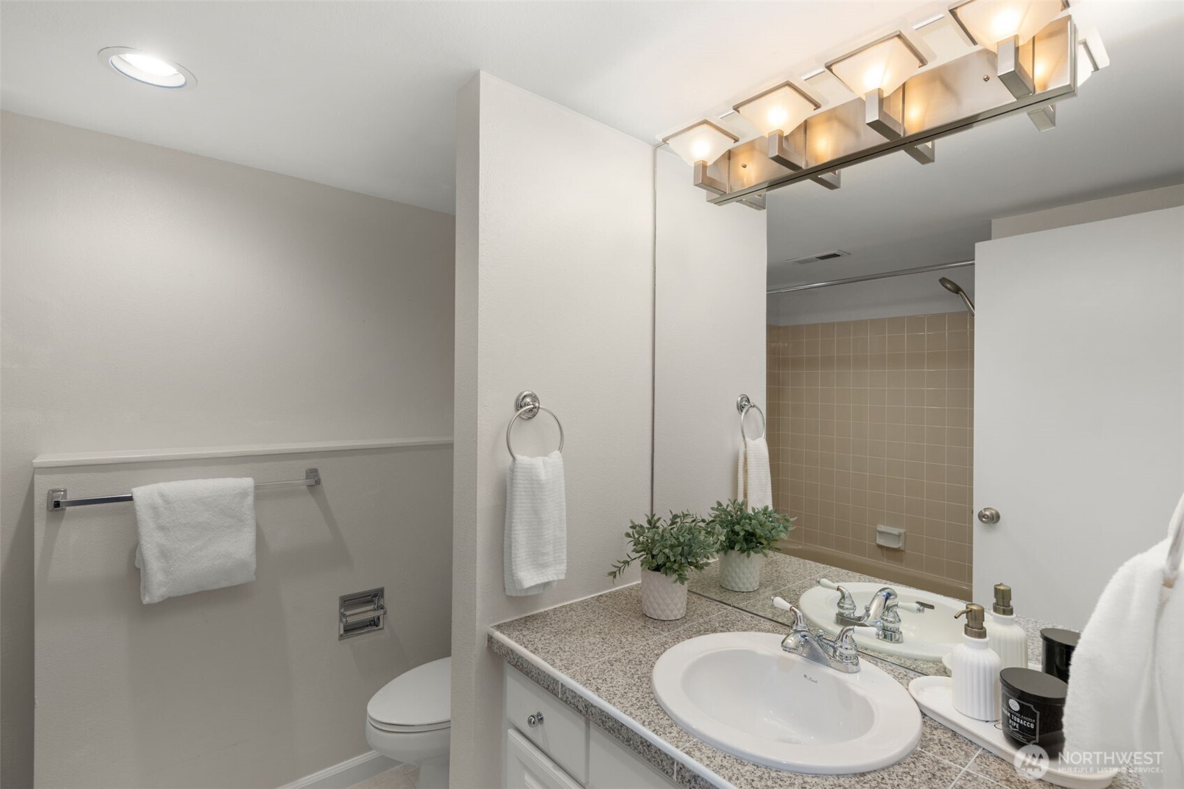 5221 Somerset Drive SE Bellevue WA 98006