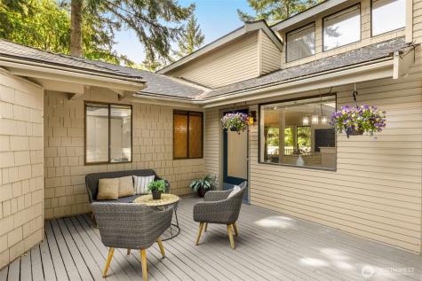 5221 Somerset Drive SE Bellevue WA 98006