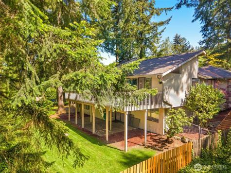5221 Somerset Drive SE Bellevue WA 98006
