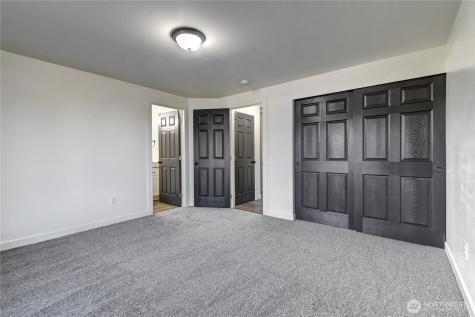 8823 18th Avenue E Tacoma WA 98445