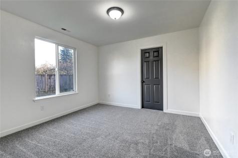 8823 18th Avenue E Tacoma WA 98445