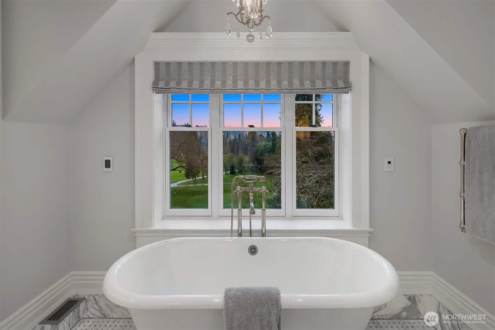 1848 77th Avenue NE Medina WA 98039