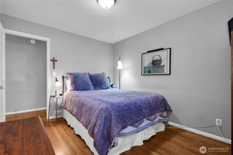 19041 21st Avenue NW Shoreline WA 98177