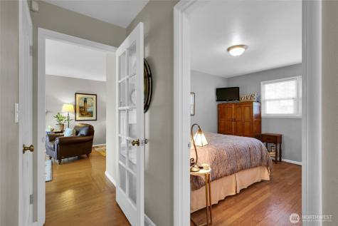 19041 21st Avenue NW Shoreline WA 98177