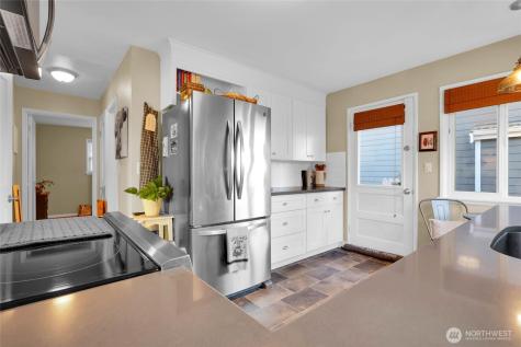 19041 21st Avenue NW Shoreline WA 98177