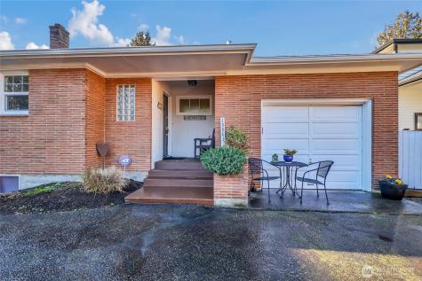 19041 21st Avenue NW Shoreline WA 98177