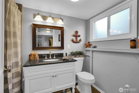 19041 21st Avenue NW Shoreline WA 98177