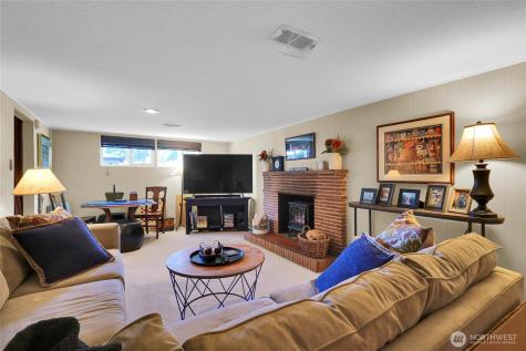 19041 21st Avenue NW Shoreline WA 98177