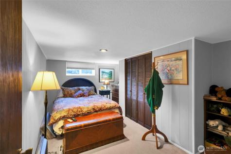 19041 21st Avenue NW Shoreline WA 98177