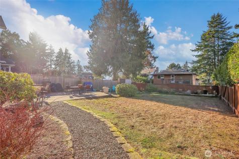 19041 21st Avenue NW Shoreline WA 98177