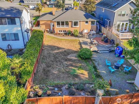 19041 21st Avenue NW Shoreline WA 98177
