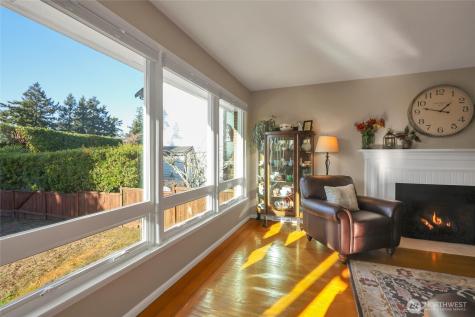 19041 21st Avenue NW Shoreline WA 98177
