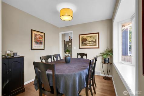 19041 21st Avenue NW Shoreline WA 98177