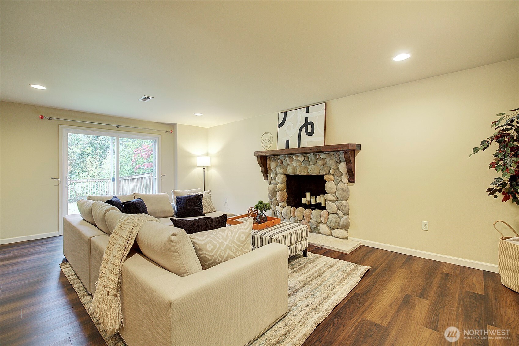 225 131st Avenue NE Bellevue WA 98005