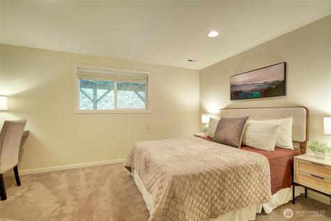 225 131st Avenue NE Bellevue WA 98005