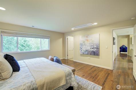 225 131st Avenue NE Bellevue WA 98005