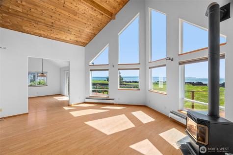3253 Kindered Avenue Tokeland WA 98590