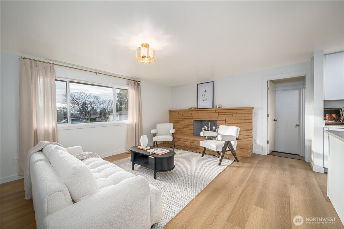 21228 102nd Avenue SE Kent WA 98031
