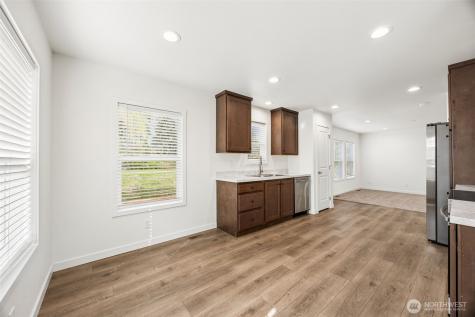 11510 E Riverside Drive Bothell WA 98011