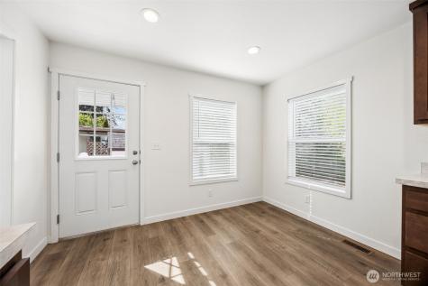 11510 E Riverside Drive Bothell WA 98011