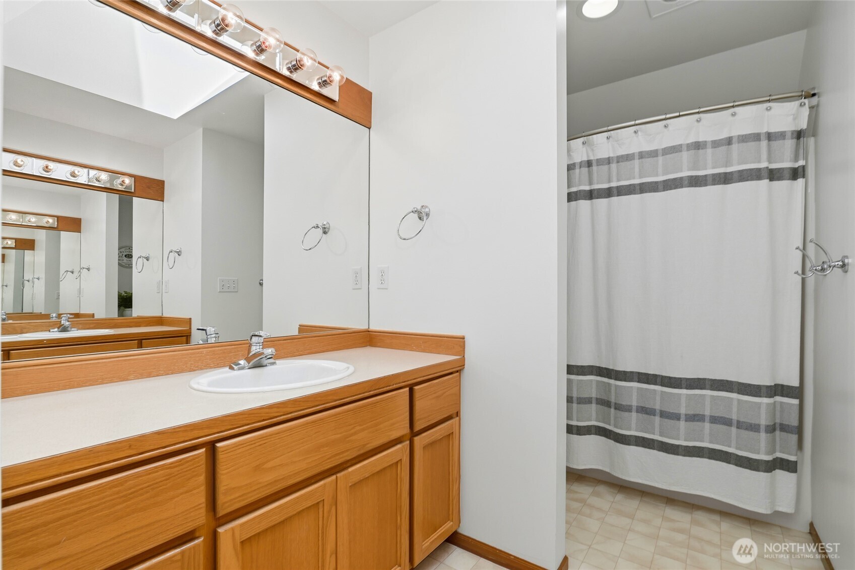 1220 268th Way SE Sammamish WA 98075