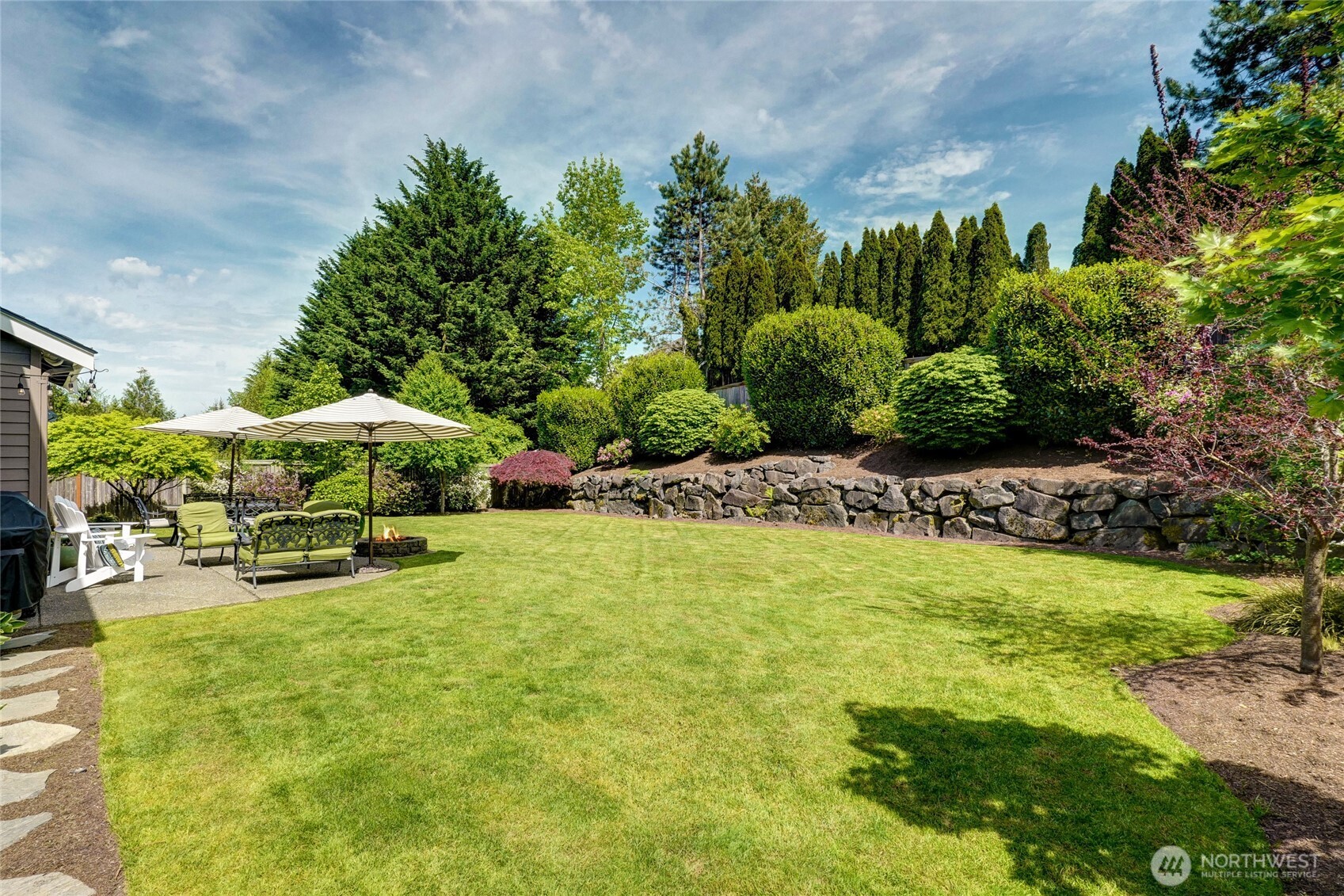 1220 268th Way SE Sammamish WA 98075
