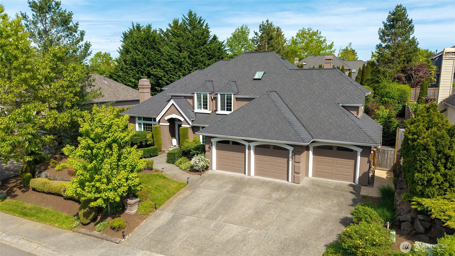 1220 268th Way SE Sammamish WA 98075