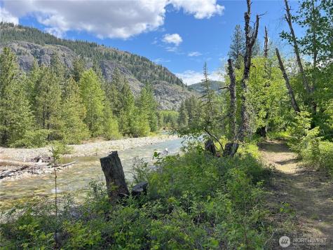 7 Mazama Meadows Lane Mazama WA 98833