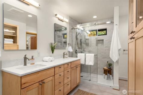 6729 NE Ralston Road Bainbridge Island WA 98110