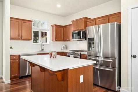 4915 NE 5th Street Renton WA 98059
