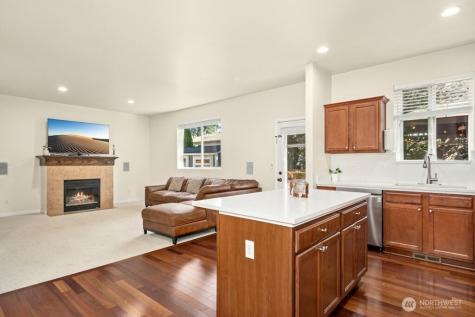 4915 NE 5th Street Renton WA 98059