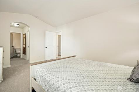 4915 NE 5th Street Renton WA 98059