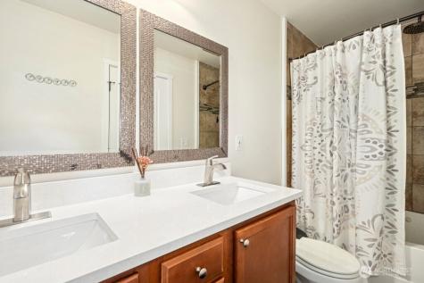 4915 NE 5th Street Renton WA 98059