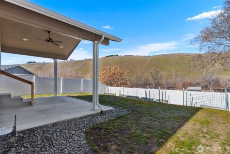 1275 Theo Way Rock Island WA 98850
