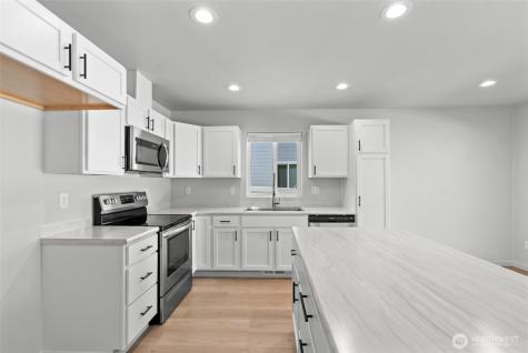1275 Theo Way Rock Island WA 98850