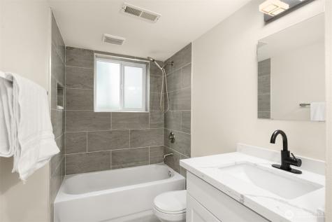 5306 26th Avenue S Seattle WA 98118