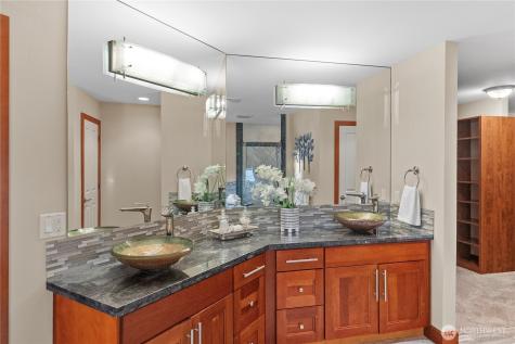 20619 NE 16th Street Sammamish WA 98074