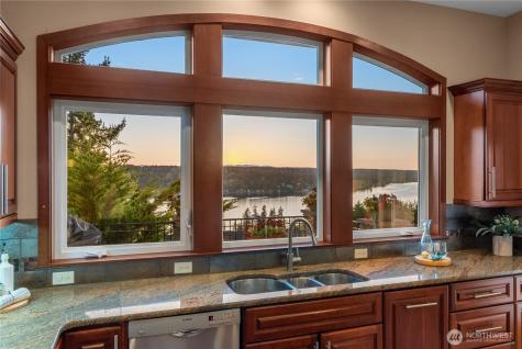 20619 NE 16th Street Sammamish WA 98074