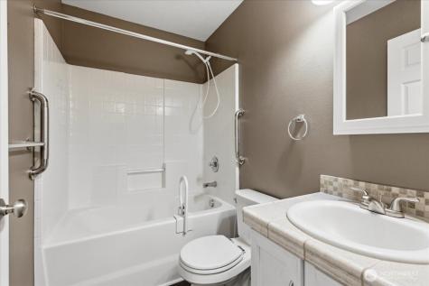 1101 W Luta Street Moses Lake WA 98837