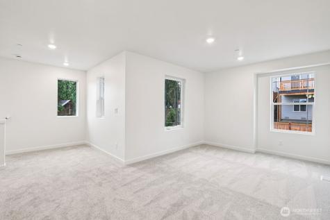 10304 6th Place SE Lake Stevens WA 98258