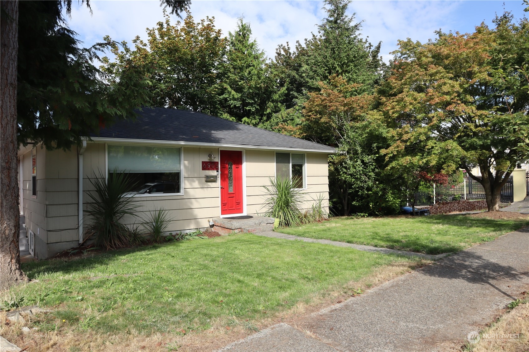 6903 51st Avenue S Seattle WA 98118