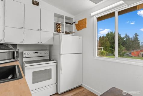 11285 SE Southworth Drive Port Orchard WA 98366