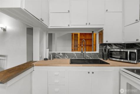 11285 SE Southworth Drive Port Orchard WA 98366