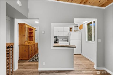 11285 SE Southworth Drive Port Orchard WA 98366