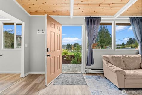 11285 SE Southworth Drive Port Orchard WA 98366