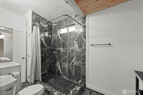 11285 SE Southworth Drive Port Orchard WA 98366
